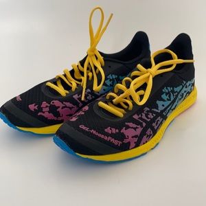 Asics Gel-NoosaFAST tennis shoes